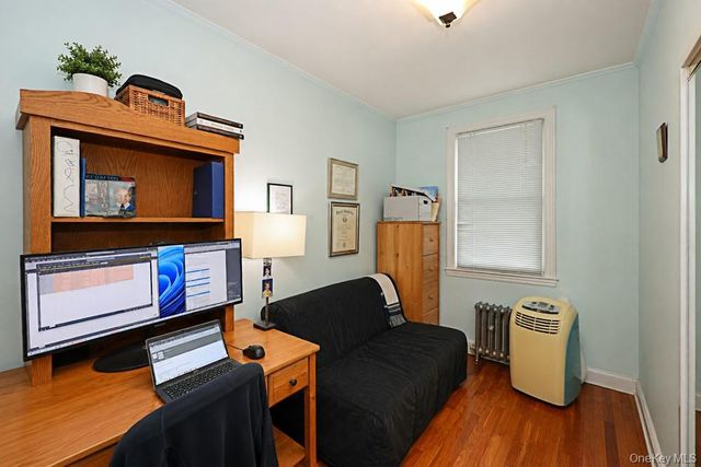 25-30 36th Avenue, Astoria, NY 11106