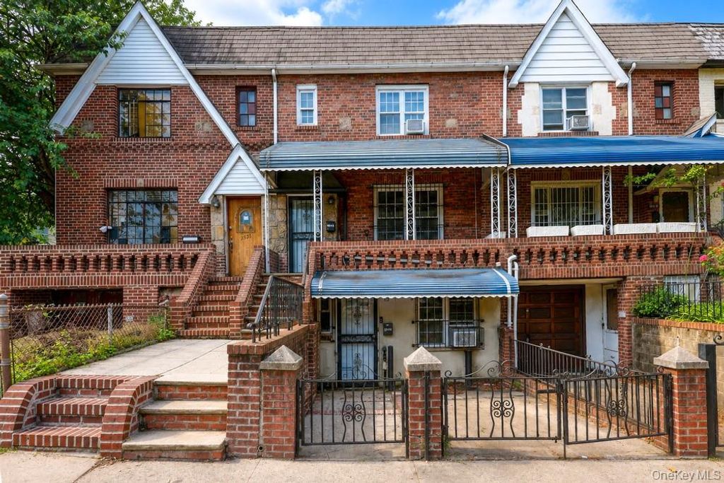 25-30 36th Avenue, Astoria, NY 11106 — photo 2