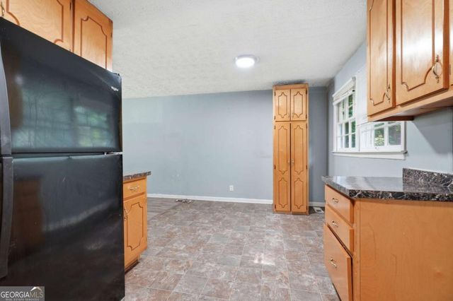 2970 Carriage Lane, College Park, GA 30349