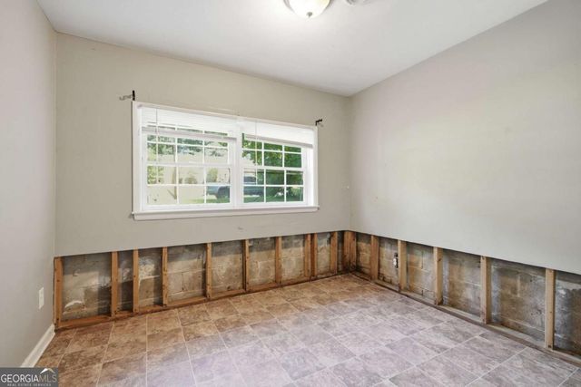 2970 Carriage Lane, College Park, GA 30349