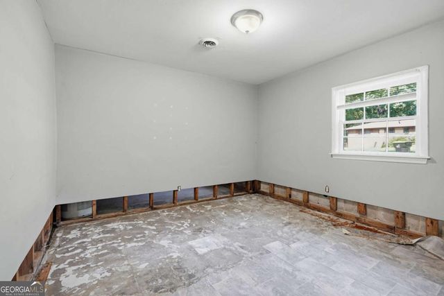 2970 Carriage Lane, College Park, GA 30349