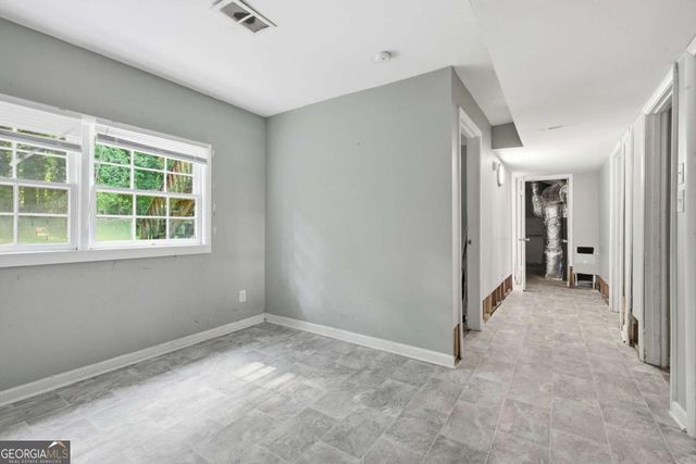 2970 Carriage Lane, College Park, GA 30349