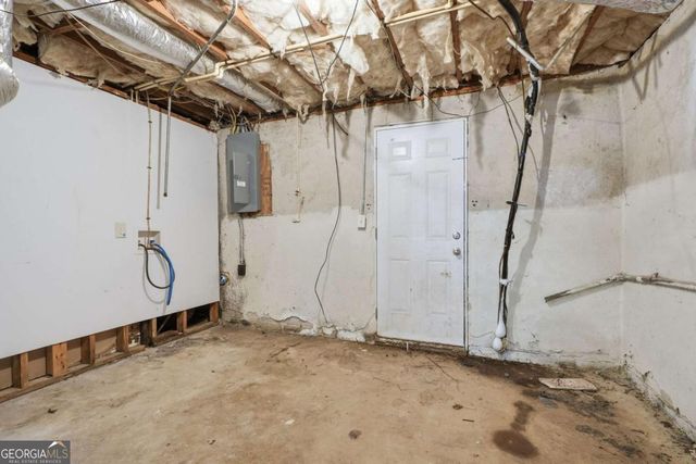 2970 Carriage Lane, College Park, GA 30349