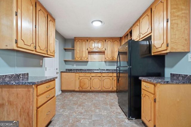 2970 Carriage Lane, College Park, GA 30349