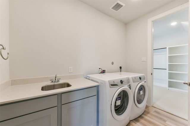 13601 Fairway Arbor Drive, Texas City, TX 77568