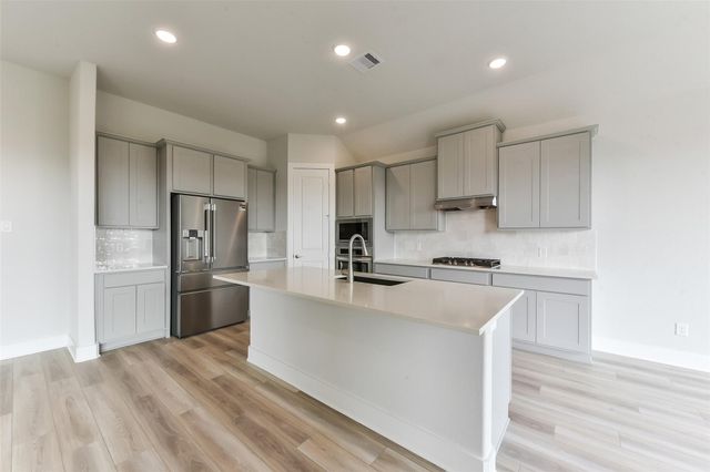 13601 Fairway Arbor Drive, Texas City, TX 77568