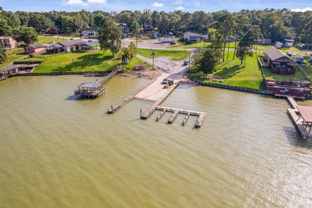 41 Key Largo Loop, Point Blank, TX 77364