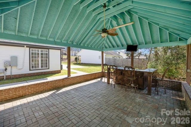 1012 Crescent Way, Wingate, NC 28174