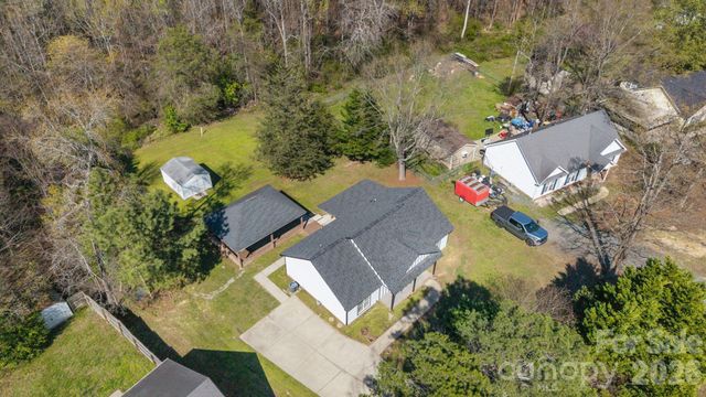1012 Crescent Way, Wingate, NC 28174