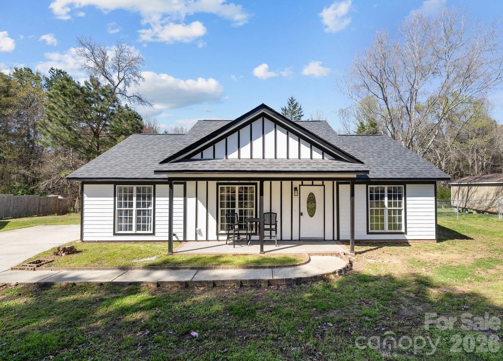 1012 Crescent Way, Wingate, NC 28174