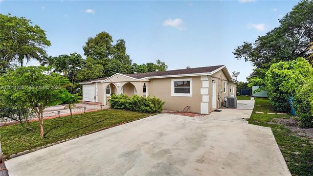 4271 NW 192nd Street, Miami Gardens, FL 33055