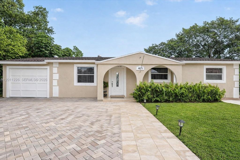 4271 NW 192nd Street, Miami Gardens, FL 33055