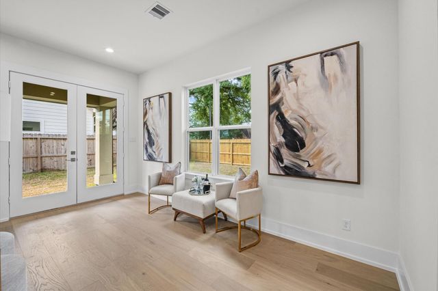 804 Milwaukee Street, Houston, TX 77009