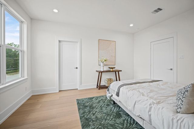 804 Milwaukee Street, Houston, TX 77009