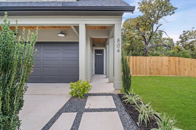 804 Milwaukee Street, Houston, TX 77009