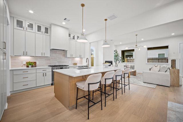 804 Milwaukee Street, Houston, TX 77009