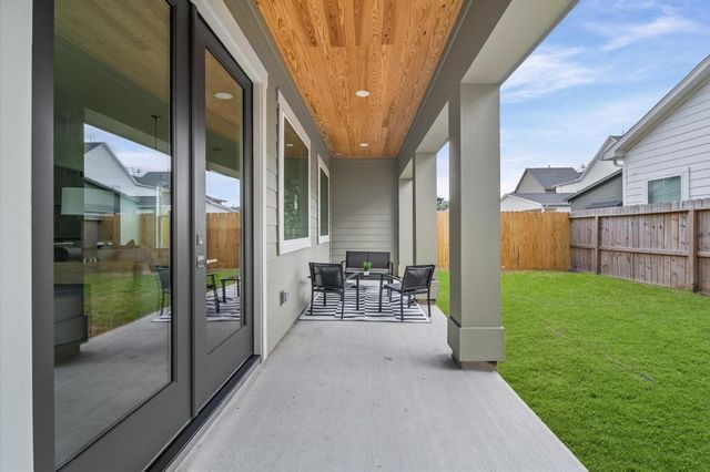 804 Milwaukee Street, Houston, TX 77009