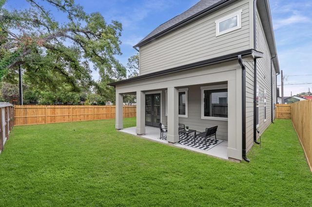 804 Milwaukee Street, Houston, TX 77009