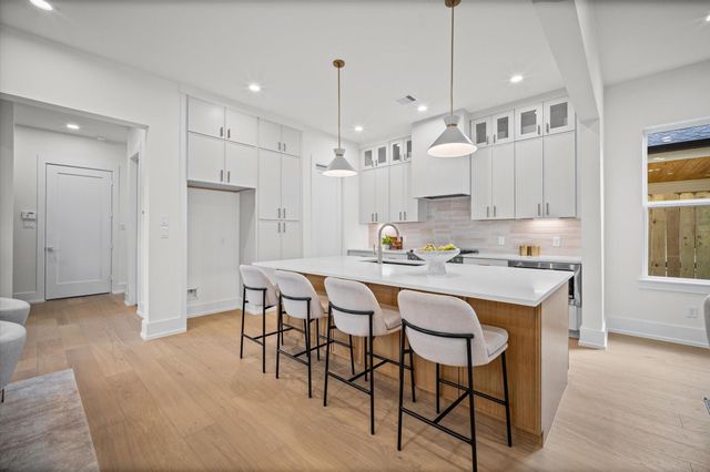 804 Milwaukee Street, Houston, TX 77009
