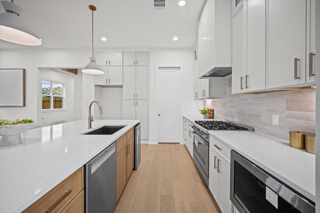 804 Milwaukee Street, Houston, TX 77009