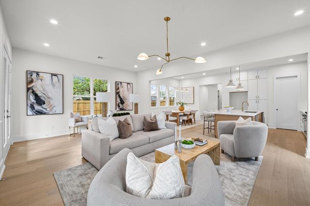 804 Milwaukee Street, Houston, TX 77009