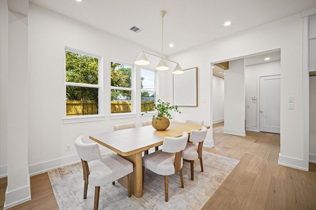 804 Milwaukee Street, Houston, TX 77009