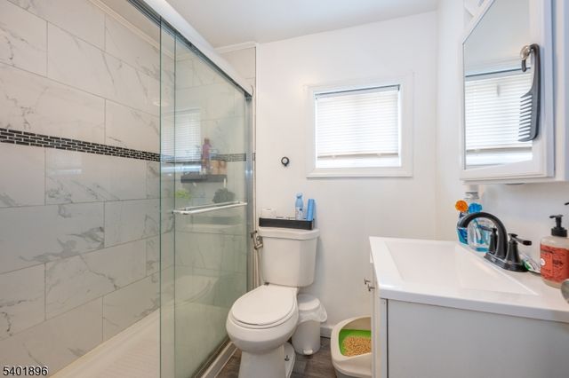 65 Grove St, Bloomfield Twp., NJ 07003