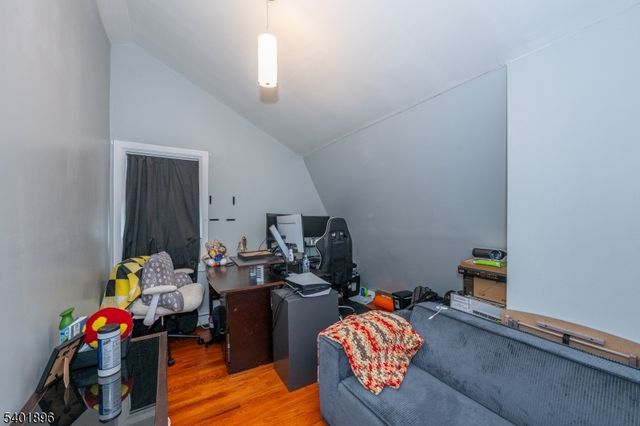 65 Grove St, Bloomfield Twp., NJ 07003