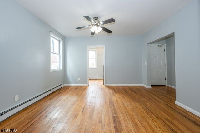 65 Grove St, Bloomfield Twp., NJ 07003