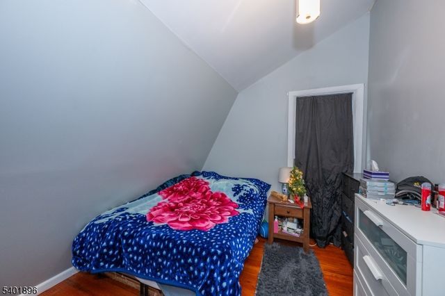 65 Grove St, Bloomfield Twp., NJ 07003