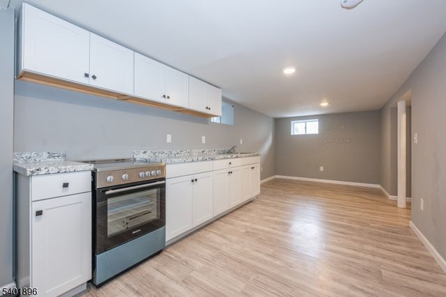 65 Grove St, Bloomfield Twp., NJ 07003