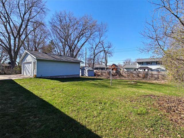 2212 Bartlett Avenue, Altoona, WI 54720