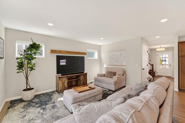 623 Prospect Road, Waunakee, WI 53597