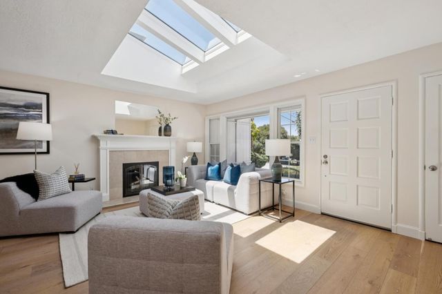 321 La Casa Avenue, San Mateo, CA 94403