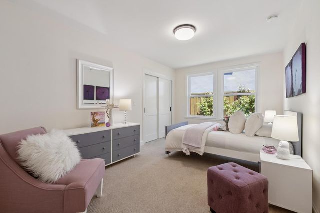 321 La Casa Avenue, San Mateo, CA 94403