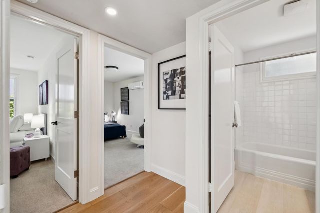 321 La Casa Avenue, San Mateo, CA 94403