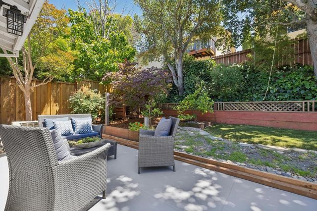 321 La Casa Avenue, San Mateo, CA 94403