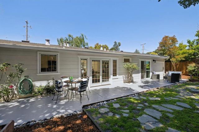 321 La Casa Avenue, San Mateo, CA 94403