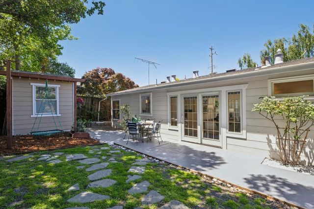 321 La Casa Avenue, San Mateo, CA 94403