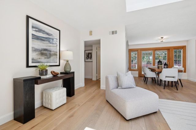 321 La Casa Avenue, San Mateo, CA 94403