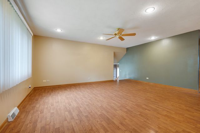 1381 Volkamer Trail, Elk Grove Village, IL 60007