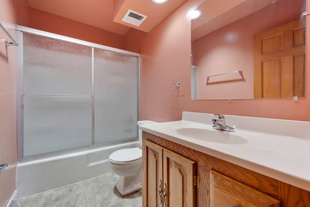 1381 Volkamer Trail, Elk Grove Village, IL 60007