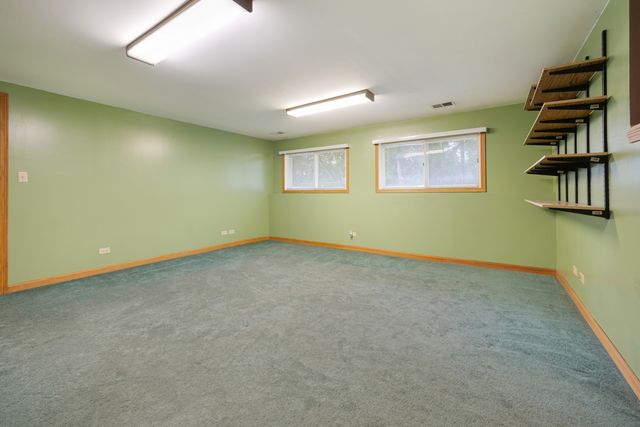 1381 Volkamer Trail, Elk Grove Village, IL 60007