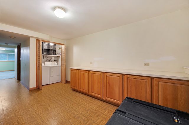 1381 Volkamer Trail, Elk Grove Village, IL 60007