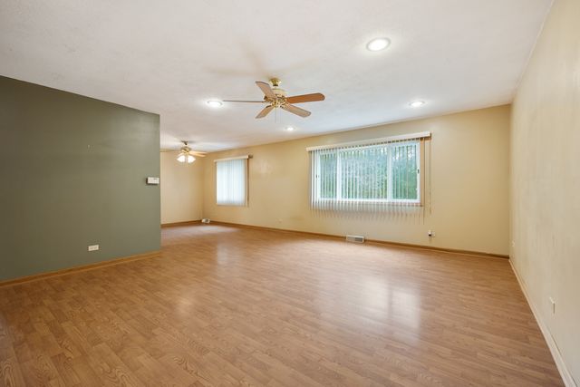 1381 Volkamer Trail, Elk Grove Village, IL 60007