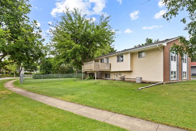 1381 Volkamer Trail, Elk Grove Village, IL 60007