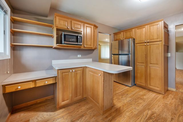 1381 Volkamer Trail, Elk Grove Village, IL 60007