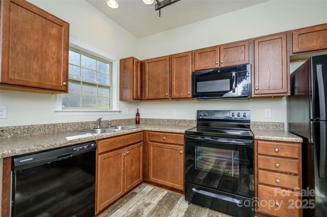 35 Greenly Lane, Fletcher, NC 28732