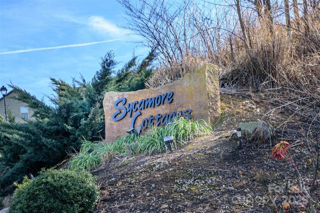 35 Greenly Lane, Fletcher, NC 28732