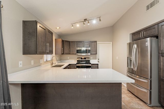 491 E DEVON Drive, Gilbert, AZ 85296